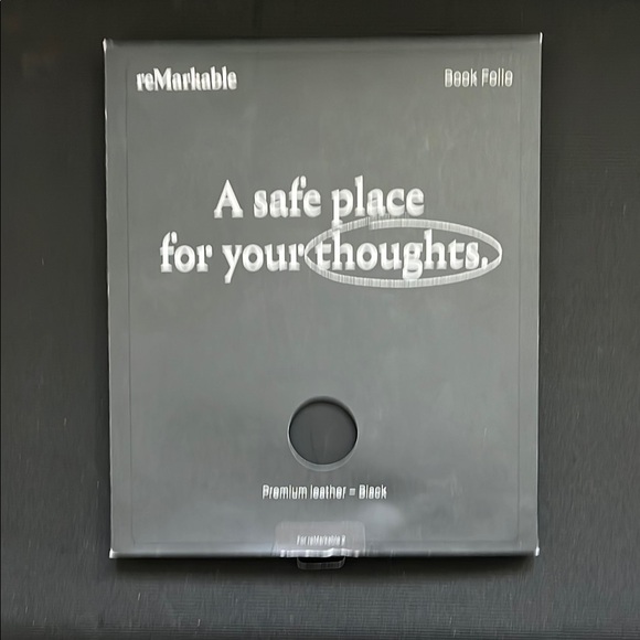 reMarkable Tablet with Cover - Picture 4 of 9